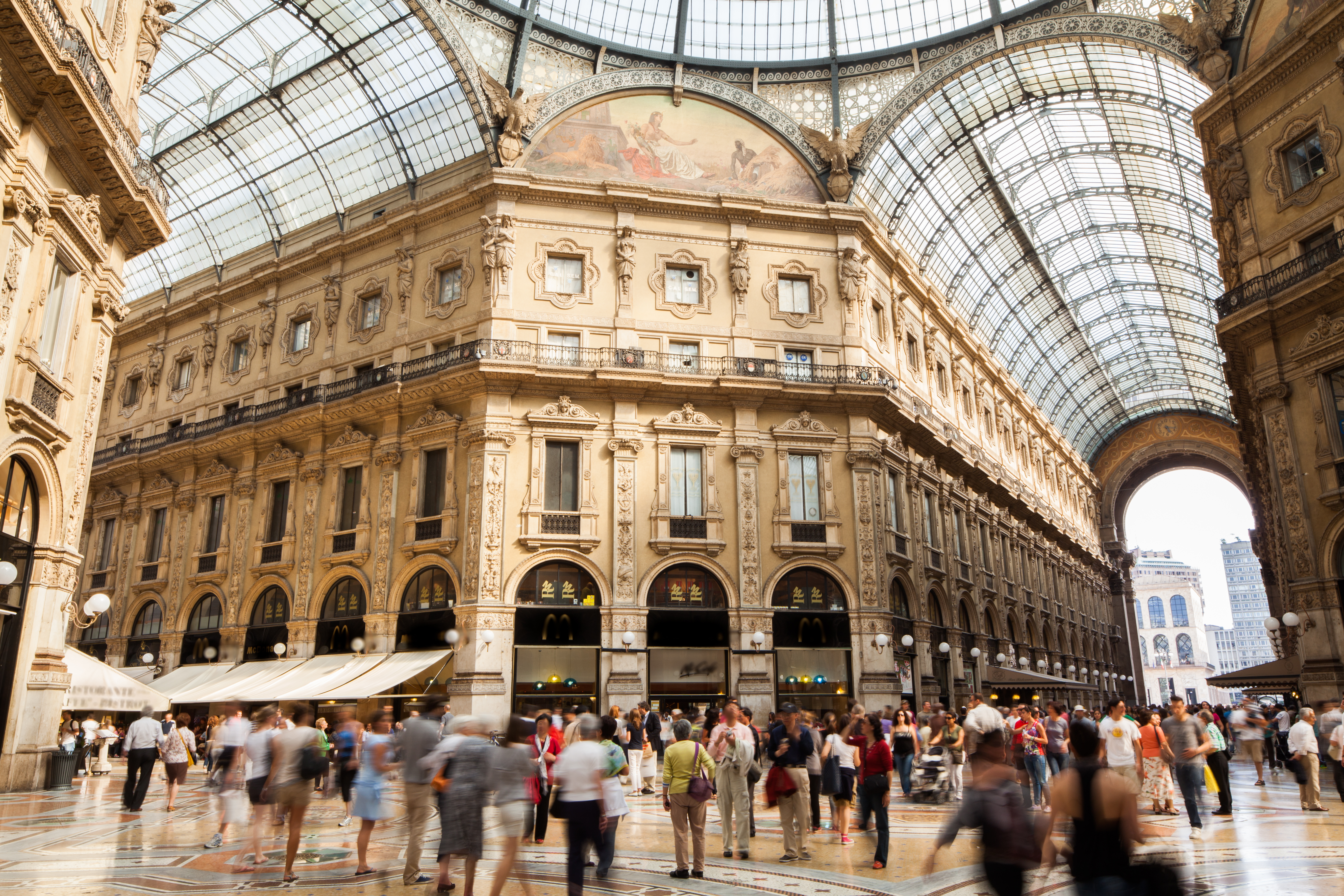 Milano Shopping Mall Galleria Vittorio Emanuele 2 in Italy